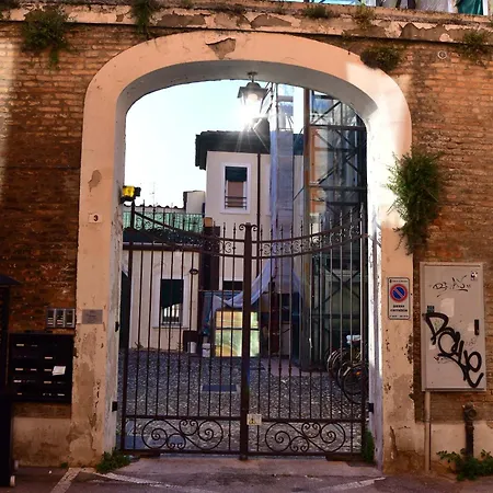Apartment Guesthost - Mansarda San Vitale Charming Ravenna